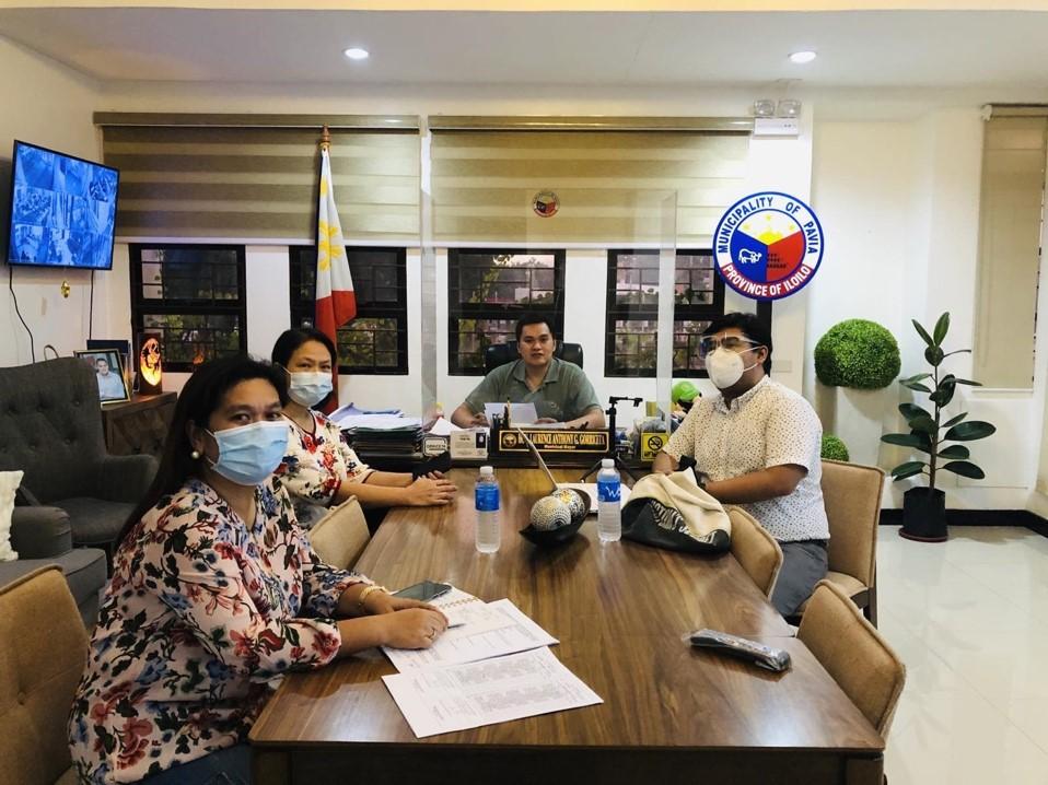 Keith Jablo meeting with the Municipal Officials