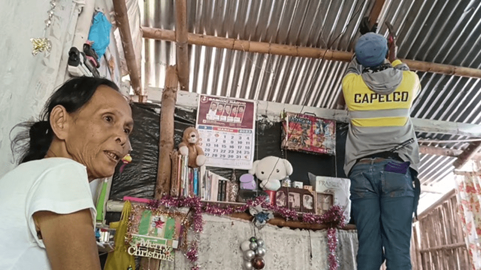 Florinda Patigan, 67 years old, used to spend Php 20.00 per day for kerosene, for night-time lighting. She is one of the first beneficiaries of the SEMA program.